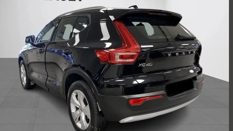 Volvo XC 40 cena 129000 przebieg: 57100, rok produkcji 2022 z Międzyzdroje małe 37